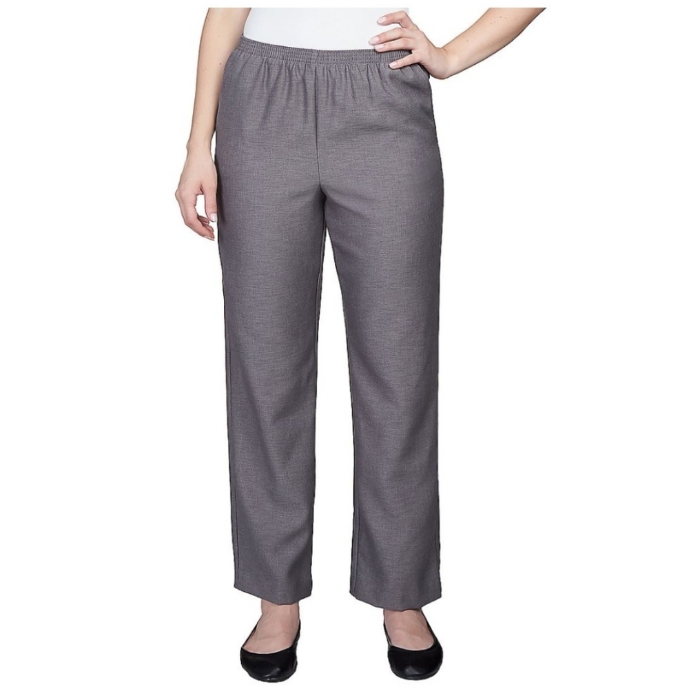 Size 6 Petite Alfred Dunner Classic Pull-On Straight-Leg Pants in Grey
